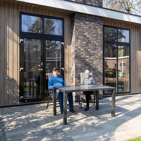 Luxury Near Veluwe Park 度假居