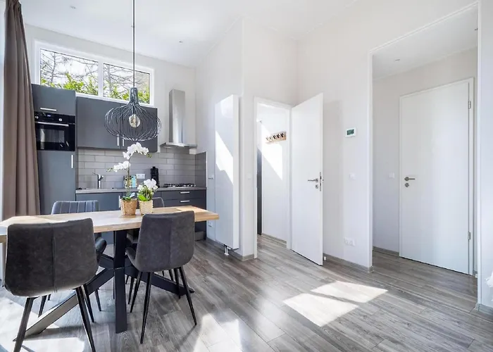 בית נופש Luxury Near Veluwe Park