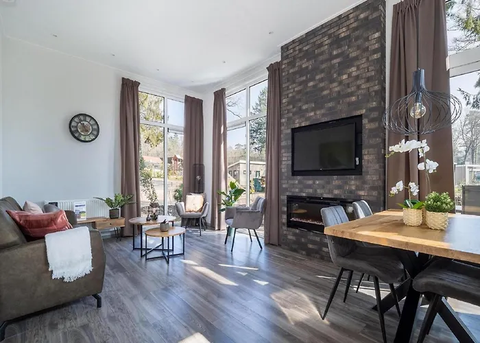 Luxury Near Veluwe Park בית נופש